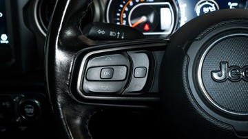 https://vehicle-cdn.autoleague.cloud/34110_1209128_15.jpg