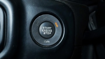https://vehicle-cdn.autoleague.cloud/34110_1209128_18.jpg