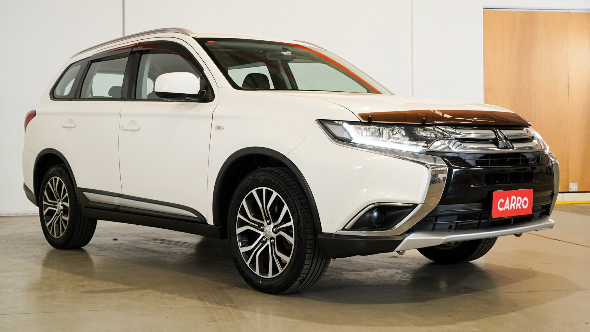 Mitsubishi Outlander image 4