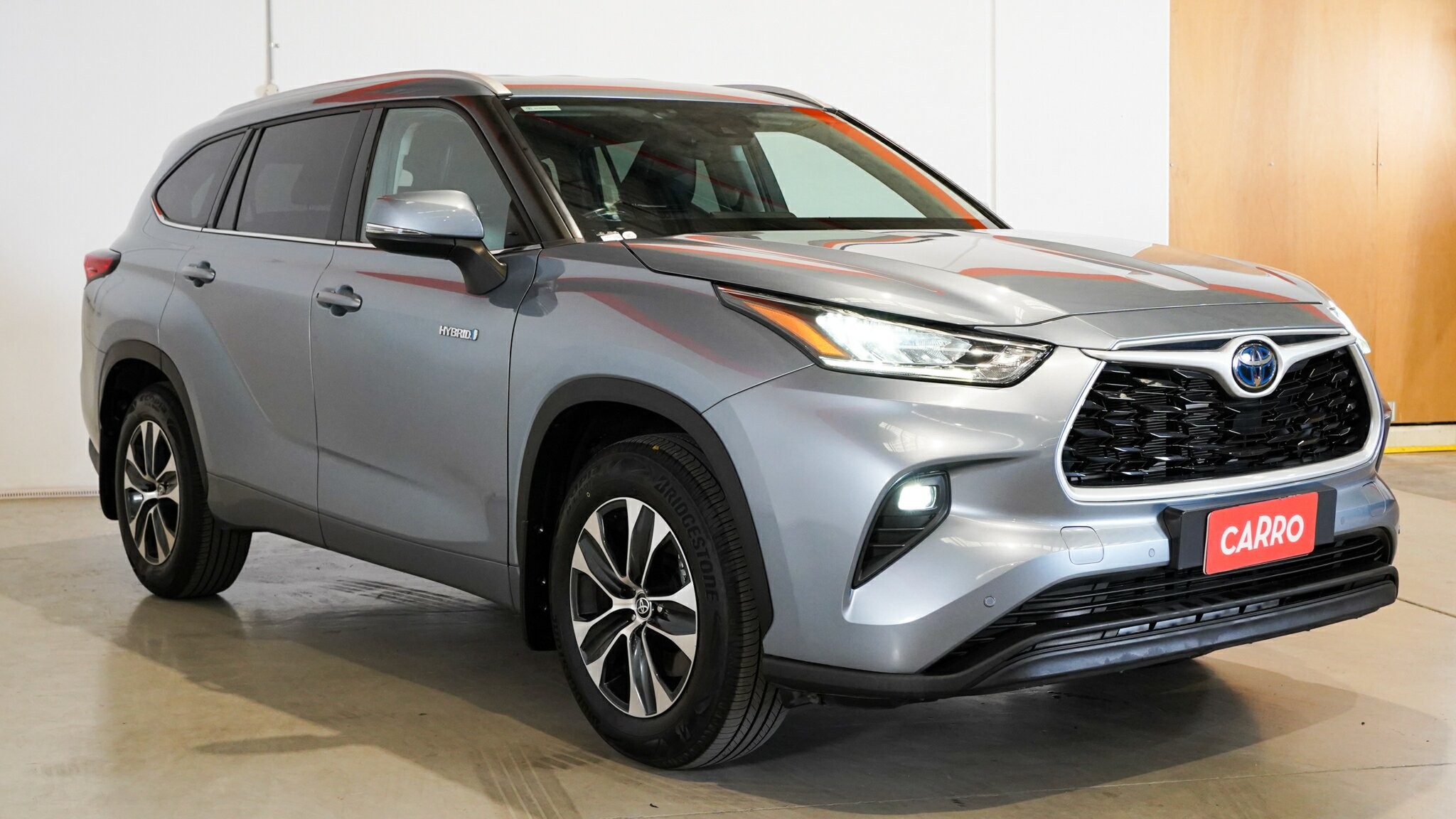 Toyota Kluger image 4