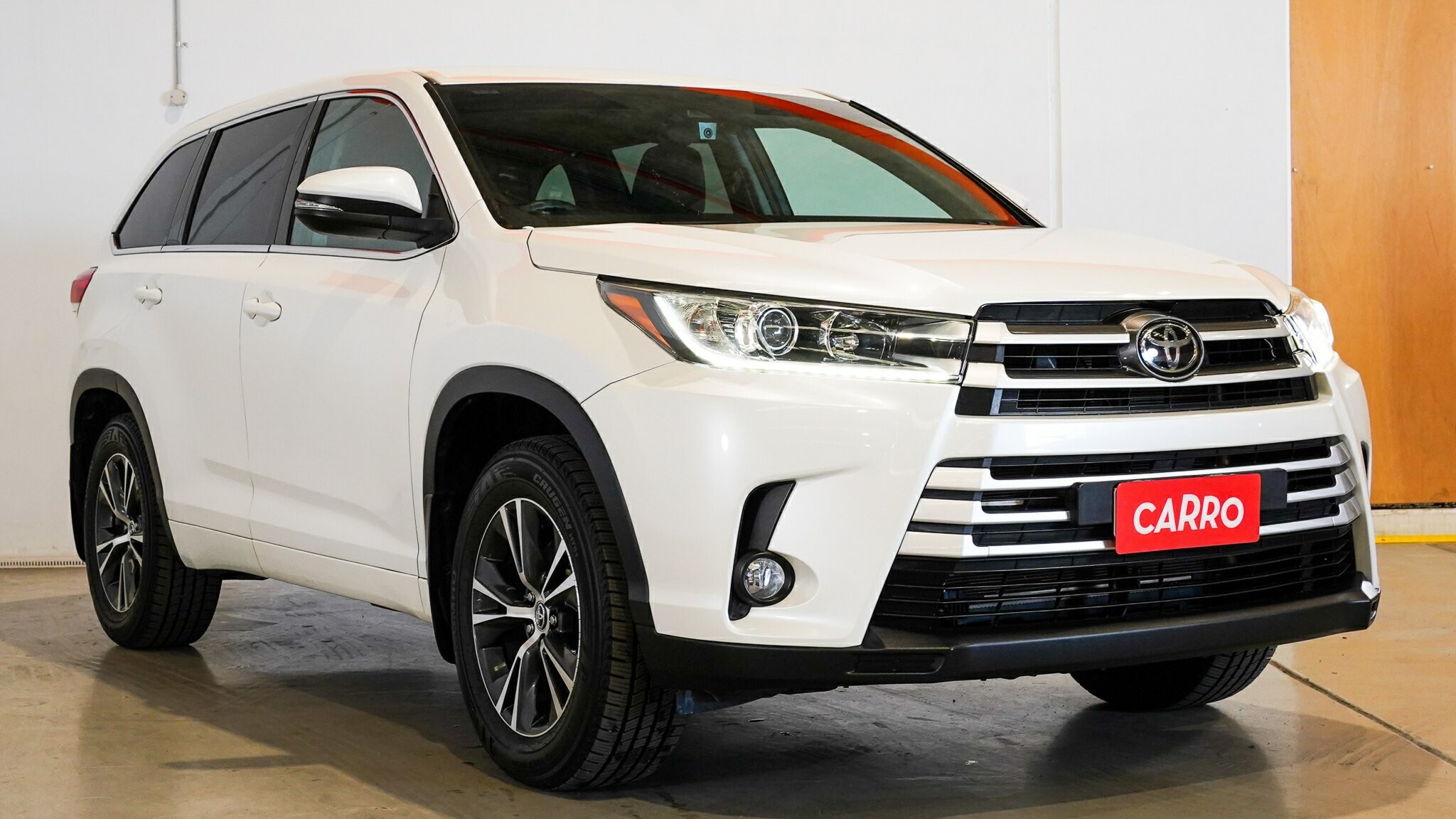 Toyota Kluger image 4