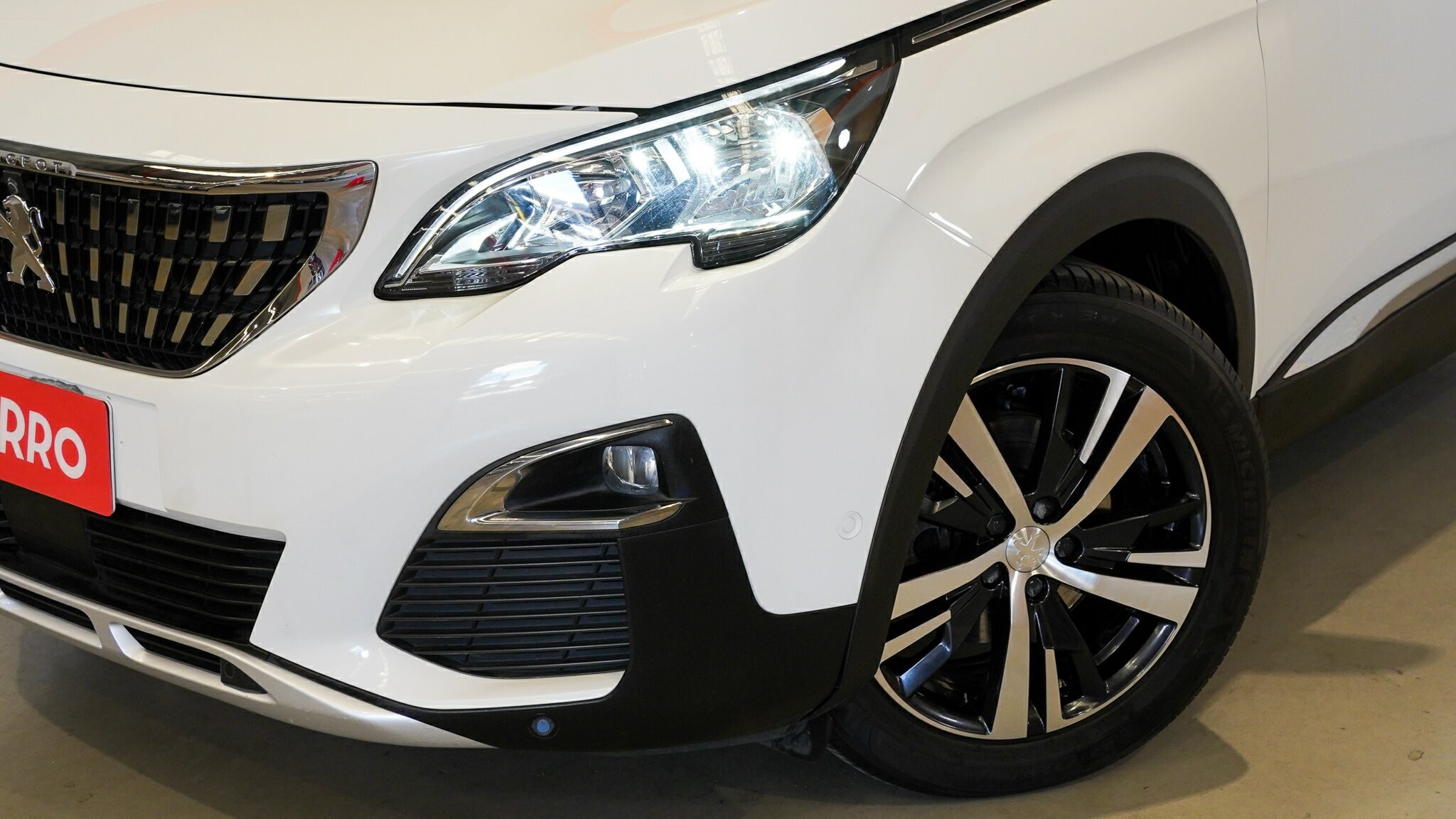 Peugeot 3008 image 2