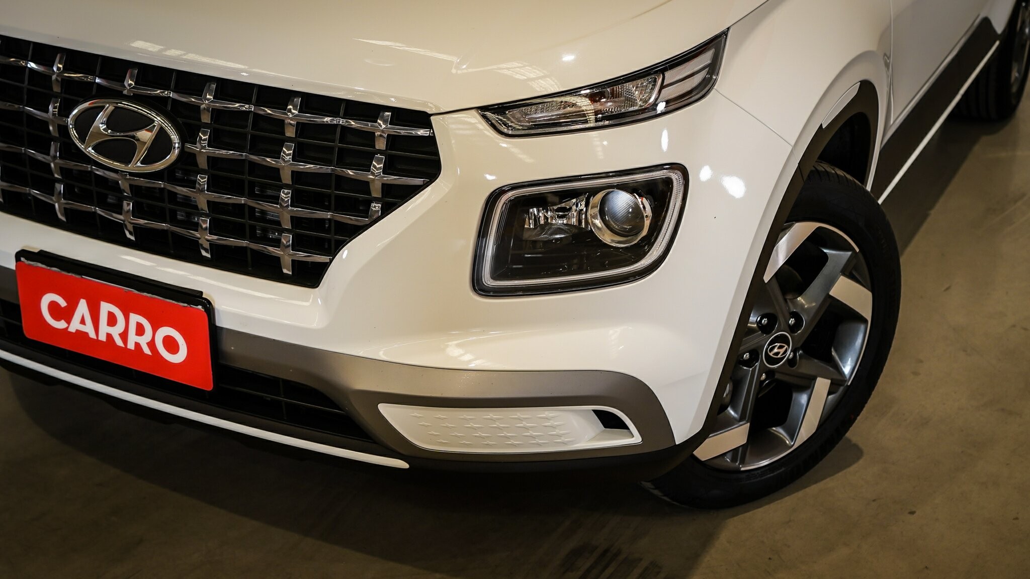 Hyundai Venue image 2