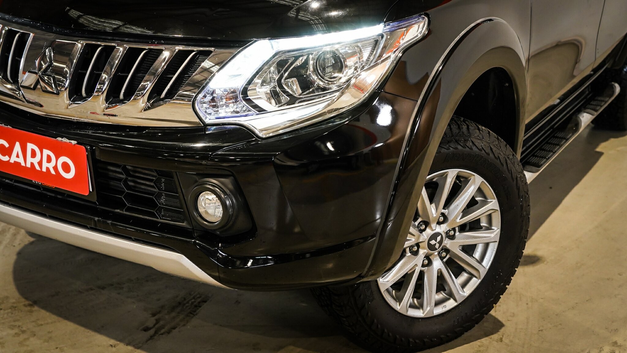 Mitsubishi Triton image 2