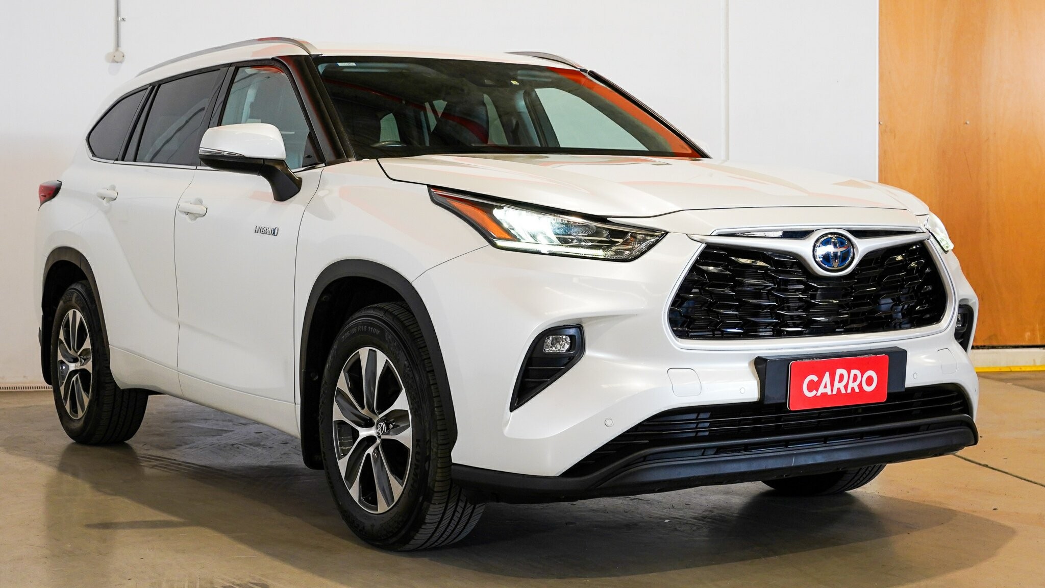 Toyota Kluger image 4
