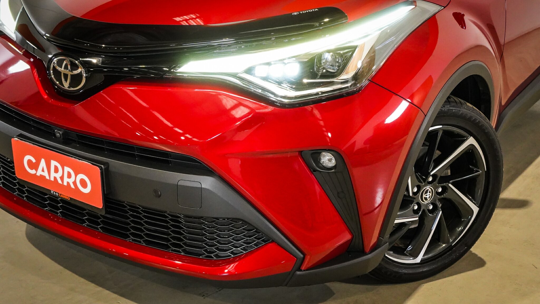 Toyota C-hr image 2