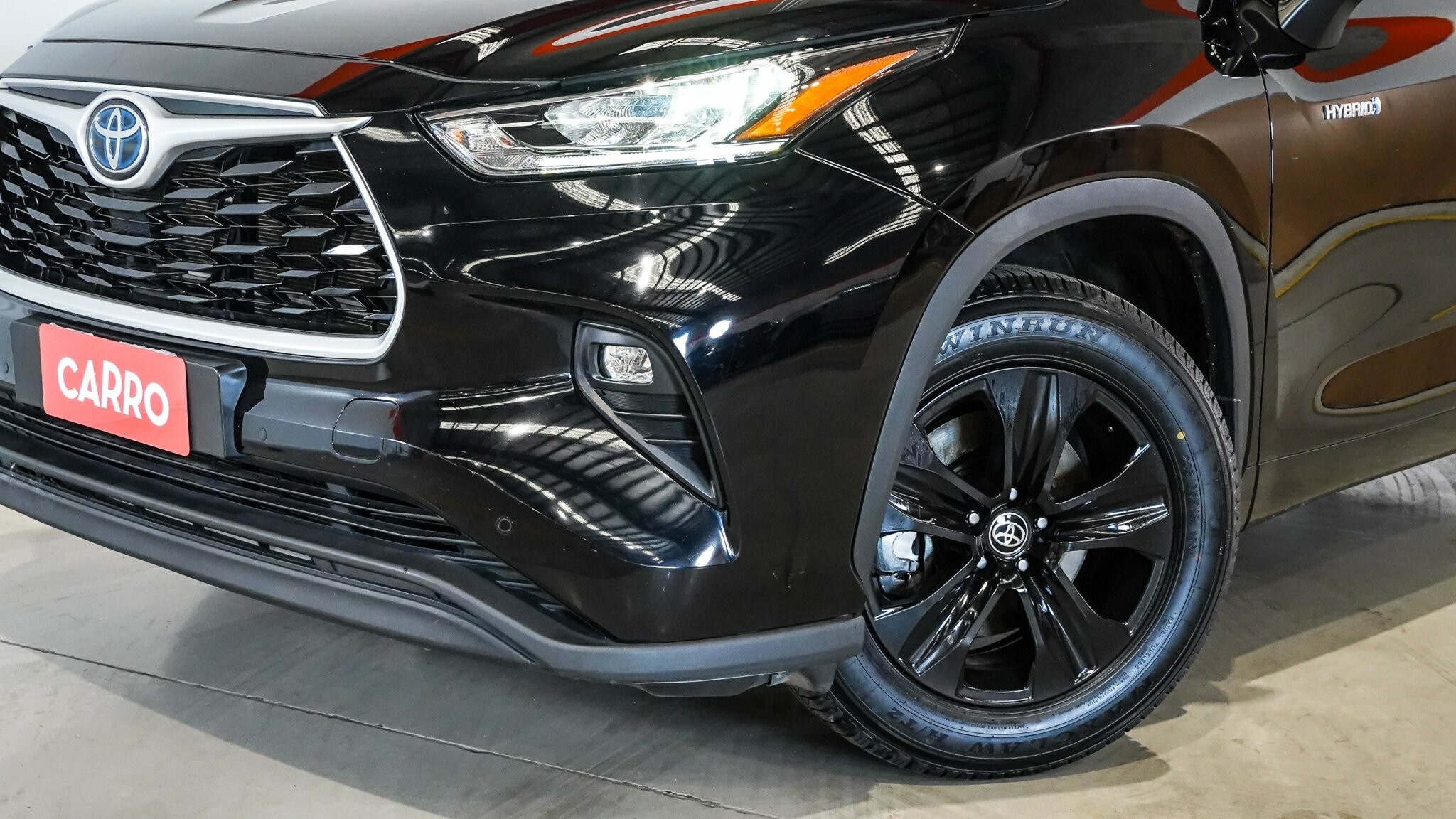 Toyota Kluger image 2