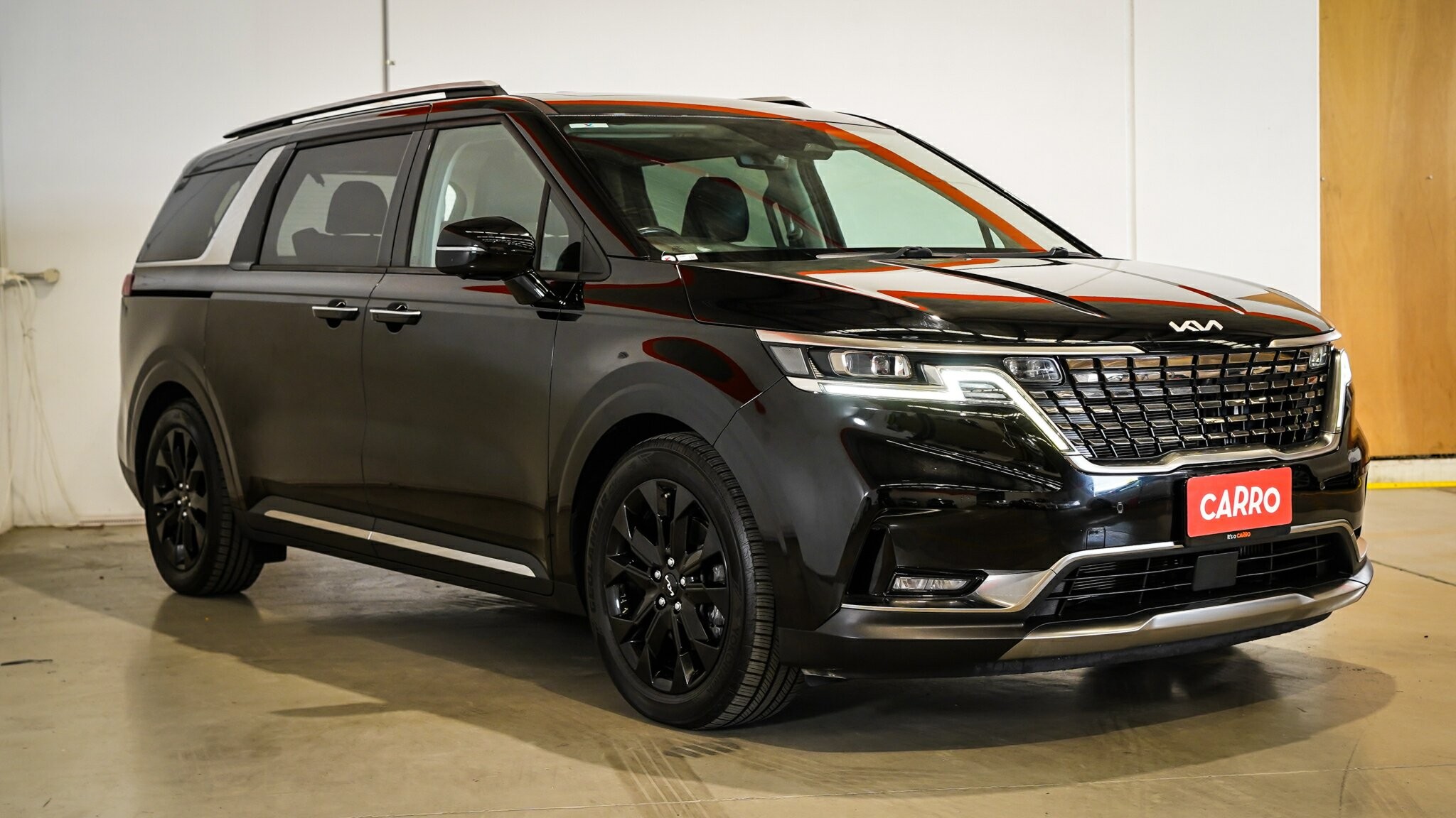 Kia Carnival image 4