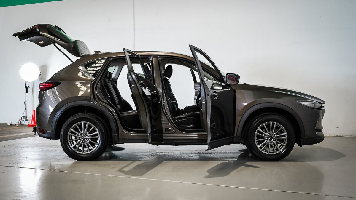 Mazda Cx-5 image 4