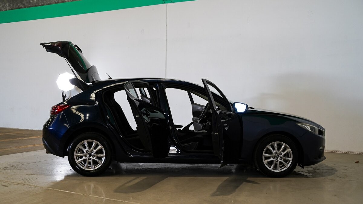 Mazda 3 image 4