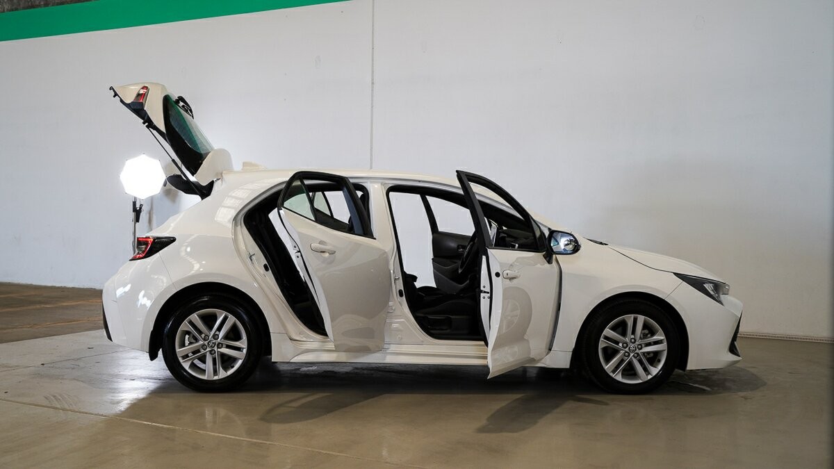 Toyota Corolla image 4