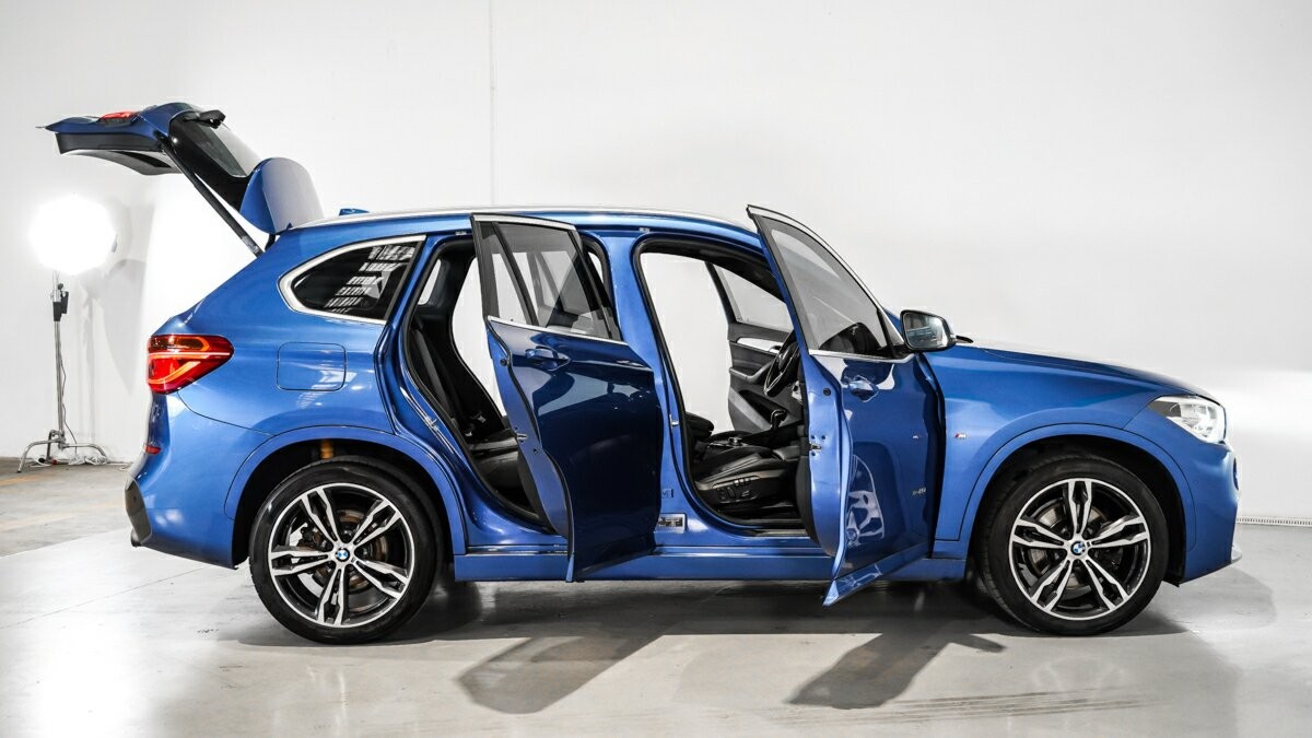 BMW X1 image 4
