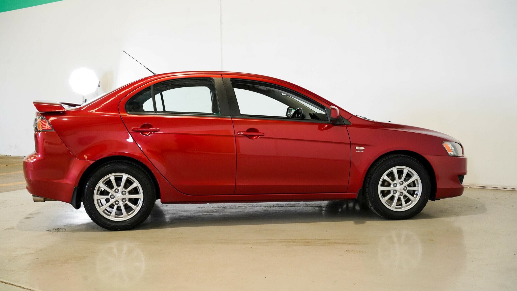 Mitsubishi Lancer image 3