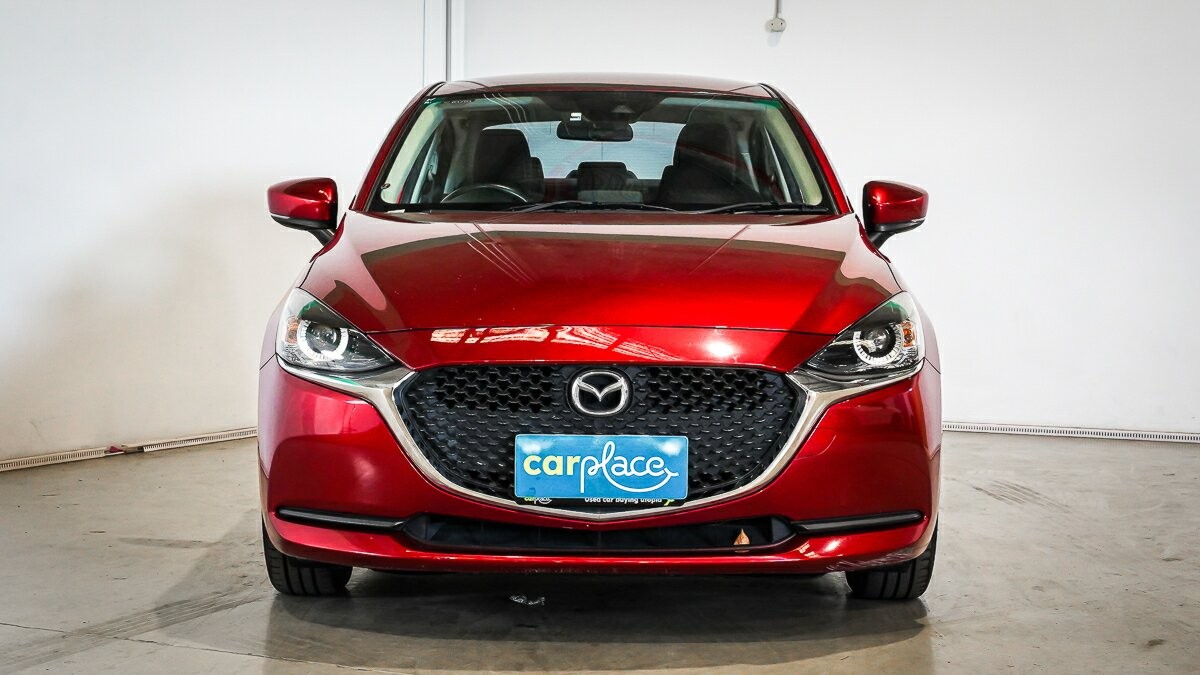 Mazda 2 image 2