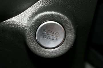 https://vehicle-cdn.autoleague.cloud/34486_805365_13.jpg