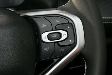 https://vehicle-cdn.autoleague.cloud/34486_805365_14.jpg