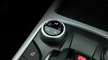 https://vehicle-cdn.autoleague.cloud/34486_805788_10.jpg