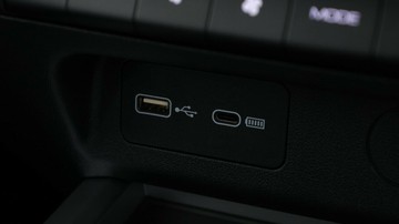 https://vehicle-cdn.autoleague.cloud/34486_813132_9.jpg