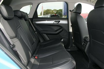 https://vehicle-cdn.autoleague.cloud/34486_822857_7.jpg