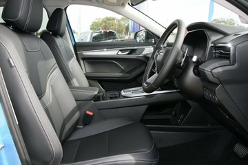 https://vehicle-cdn.autoleague.cloud/34486_822857_8.jpg