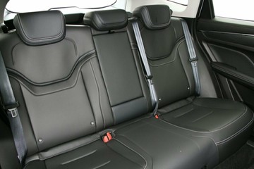 https://vehicle-cdn.autoleague.cloud/34486_831861_9.jpg