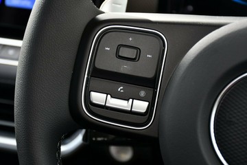 https://vehicle-cdn.autoleague.cloud/34486_839871_14.jpg