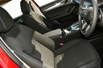 https://vehicle-cdn.autoleague.cloud/34486_839986_10.jpg