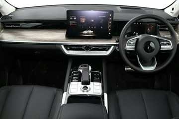 https://vehicle-cdn.autoleague.cloud/34486_840223_6.jpg