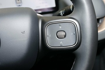 https://vehicle-cdn.autoleague.cloud/34486_844370_11.jpg