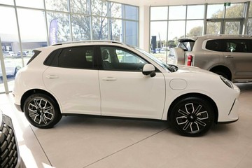 https://vehicle-cdn.autoleague.cloud/34486_844517_5.jpg
