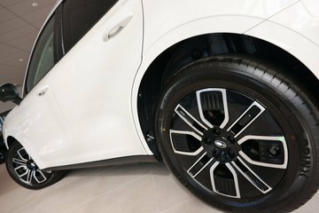 https://vehicle-cdn.autoleague.cloud/34486_844517_7.jpg