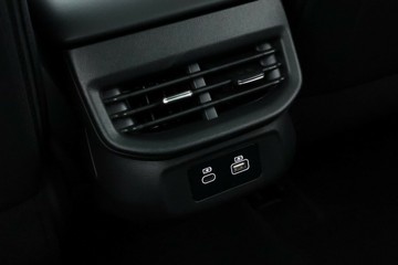 https://vehicle-cdn.autoleague.cloud/34486_849403_36.jpg
