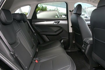https://vehicle-cdn.autoleague.cloud/34486_854405_5.jpg