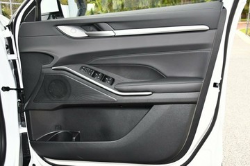 https://vehicle-cdn.autoleague.cloud/34486_895113_5.jpg