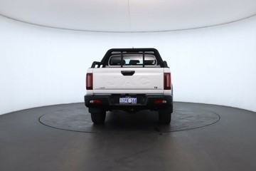 https://vehicle-cdn.autoleague.cloud/34487_701754_12.jpg