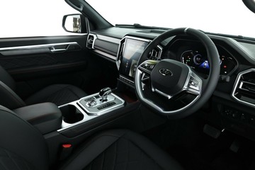 https://vehicle-cdn.autoleague.cloud/34487_701780_18.jpg
