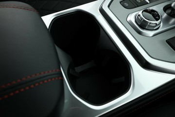 https://vehicle-cdn.autoleague.cloud/34487_701780_27.jpg