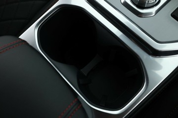 https://vehicle-cdn.autoleague.cloud/34487_70251800_28.jpg