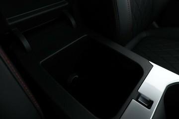 https://vehicle-cdn.autoleague.cloud/34487_70251800_29.jpg