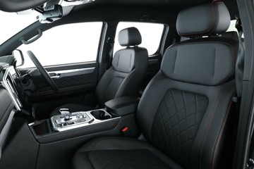https://vehicle-cdn.autoleague.cloud/34487_70251800_30.jpg