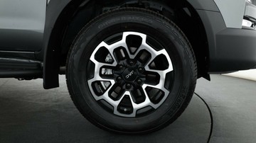 https://vehicle-cdn.autoleague.cloud/34487_70252400_23.jpg