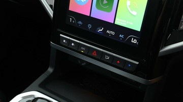 https://vehicle-cdn.autoleague.cloud/34487_702604_18.jpg