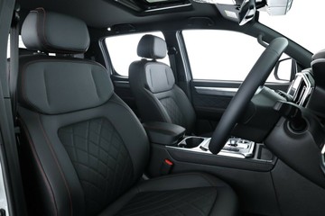 https://vehicle-cdn.autoleague.cloud/34487_70297300_17.jpg