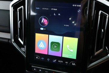 https://vehicle-cdn.autoleague.cloud/34487_70297300_22.jpg