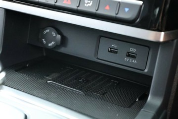 https://vehicle-cdn.autoleague.cloud/34487_70297300_24.jpg