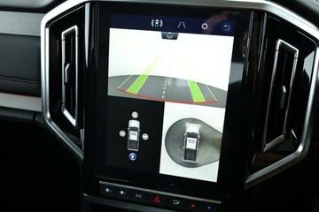https://vehicle-cdn.autoleague.cloud/34487_70297300_27.jpg