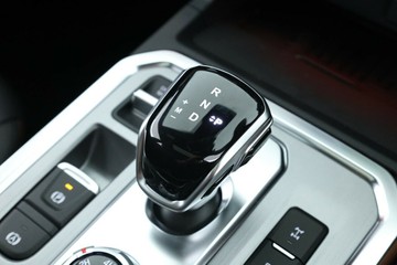 https://vehicle-cdn.autoleague.cloud/34487_70297300_28.jpg