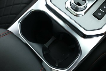 https://vehicle-cdn.autoleague.cloud/34487_70297300_31.jpg