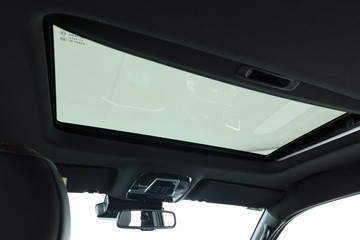 https://vehicle-cdn.autoleague.cloud/34487_70297300_38.jpg