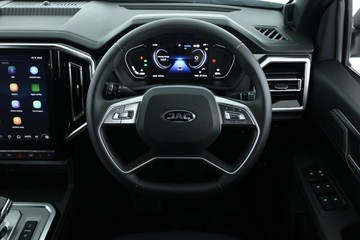 https://vehicle-cdn.autoleague.cloud/34487_70303400_21.jpg